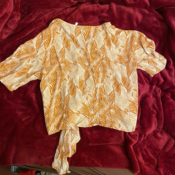 Top - Picture 5 of 6